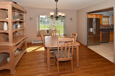 68 Broadleaf Cir, Suffield, CT 06093 photo 11