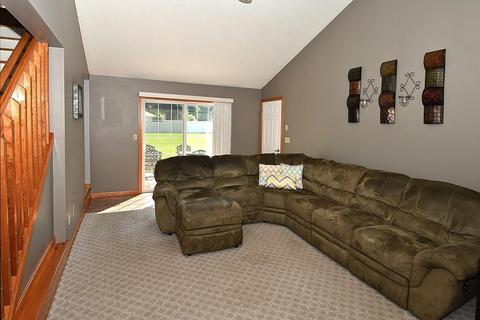 68 Broadleaf Cir, Suffield, CT 06093 photo 17