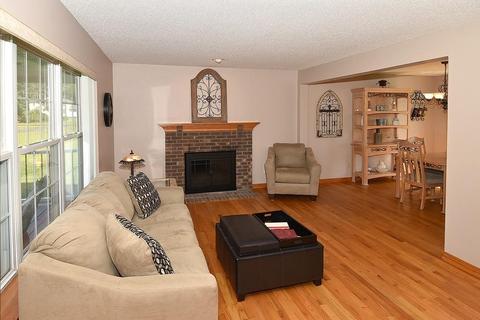 68 Broadleaf Cir, Suffield, CT 06093 photo 6