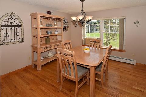 68 Broadleaf Cir, Suffield, CT 06093 photo 10