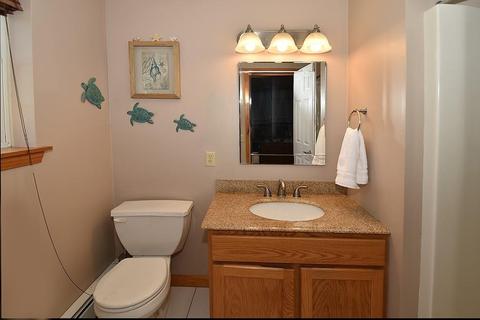 68 Broadleaf Cir, Suffield, CT 06093 photo 24