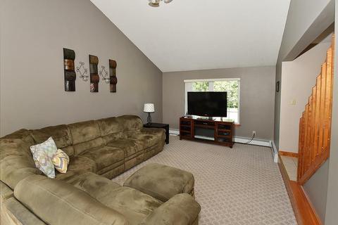 68 Broadleaf Cir, Suffield, CT 06093 photo 19