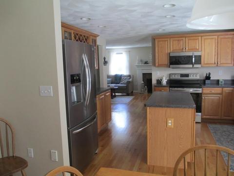 7 Lapham Ct, Mendon, MA 01756 photo 2