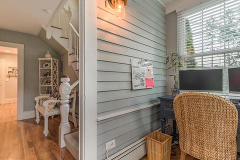 17 Lattimer St, Marblehead, MA 01945 photo 14