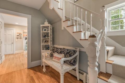 17 Lattimer St, Marblehead, MA 01945 photo 2
