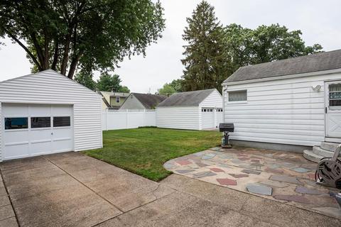 34 Dana St, Springfield, MA 01104 photo 6