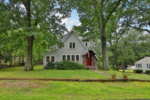 48 Winthrop Ave, Reading, MA 01867 photo 2