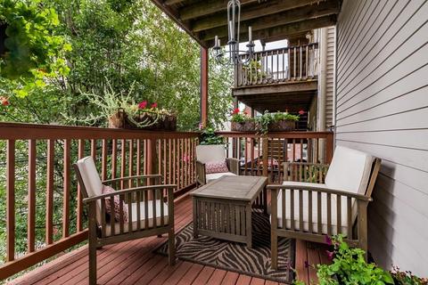 472 E 3rd St #2, Boston, MA 02127 photo 4