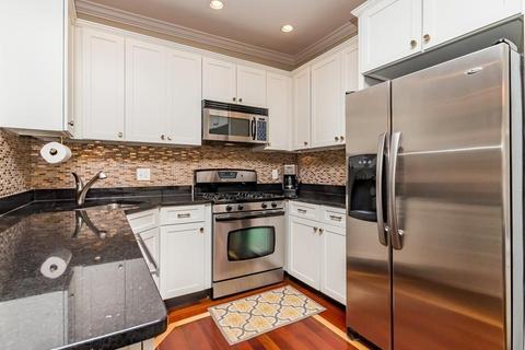 472 E 3rd St #2, Boston, MA 02127 photo 11