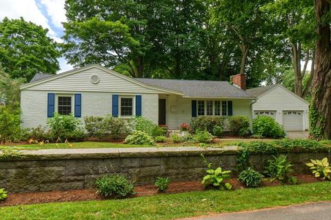 56 Neptune St, Beverly, MA 01915 photo 1
