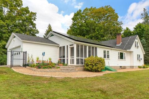 172 Main St, Townsend, MA 01469 photo 3