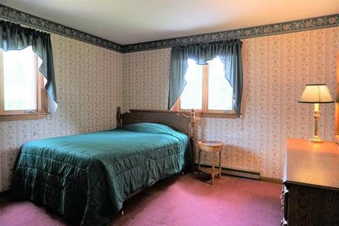 8 William St, Sutton, MA 01590 photo 16