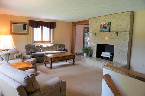 8 William St, Sutton, MA 01590 photo 5