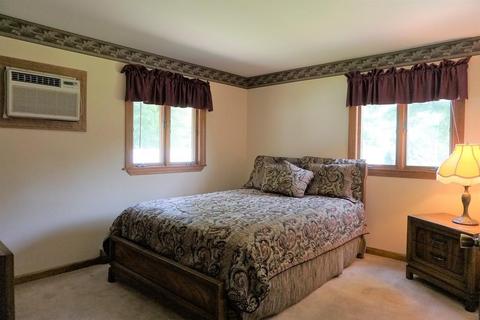 8 William St, Sutton, MA 01590 photo 13