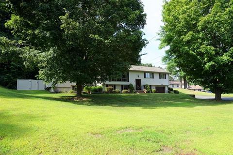8 William St, Sutton, MA 01590 photo 3