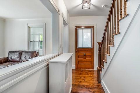 9 School St, Upton, MA 01568 photo 4