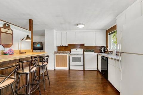 2 Sycamore St, Danvers, MA 01923 photo 7