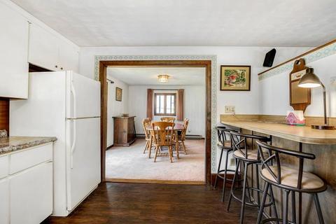2 Sycamore St, Danvers, MA 01923 photo 9