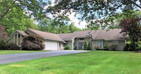 29 Pine Tree Ln, Raynham, MA 02767 photo 1