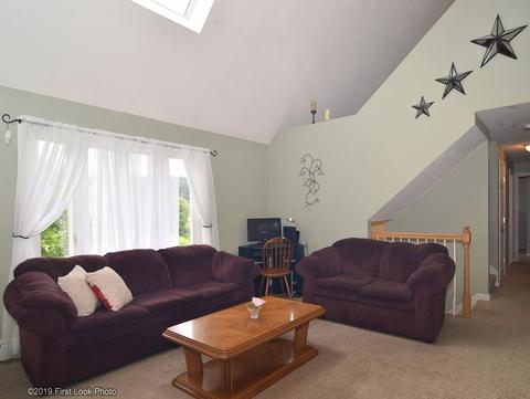 4 Cherry Tree Ln, Plainville, MA 02762 photo 2