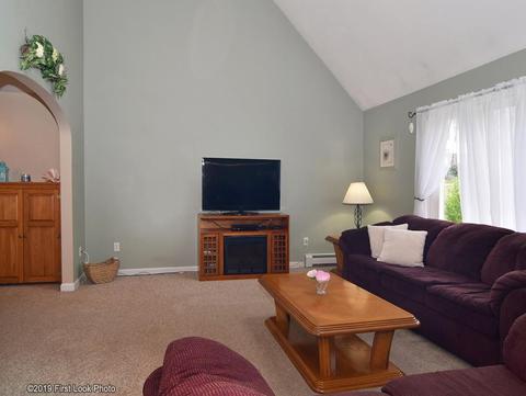 4 Cherry Tree Ln, Plainville, MA 02762 photo 3