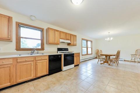 16 Holmes Rd, Dedham, MA 02026 photo 9