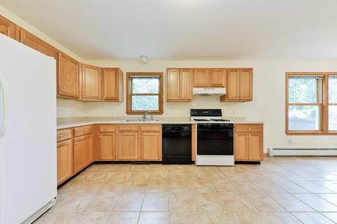 16 Holmes Rd, Dedham, MA 02026 photo 12
