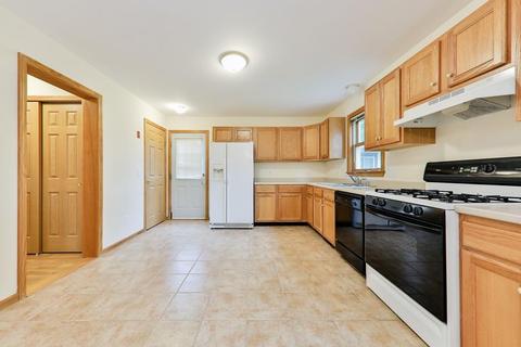 16 Holmes Rd, Dedham, MA 02026 photo 11
