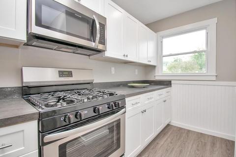 37 Walter St, Chicopee, MA 01013 photo 8