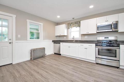 37 Walter St, Chicopee, MA 01013 photo 9