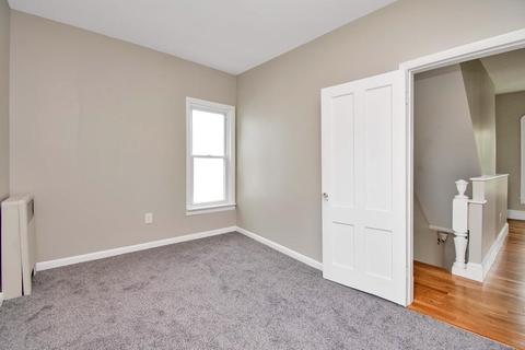 37 Walter St, Chicopee, MA 01013 photo 24