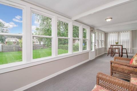 37 Walter St, Chicopee, MA 01013 photo 5