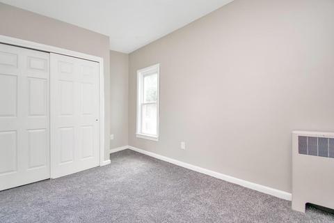 37 Walter St, Chicopee, MA 01013 photo 23