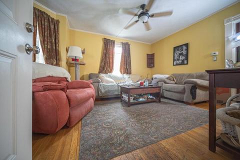 18 Echo Pl, Lynn, MA 01905 photo 4