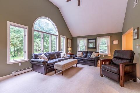 54 Searle St, Georgetown, MA 01833 photo 3