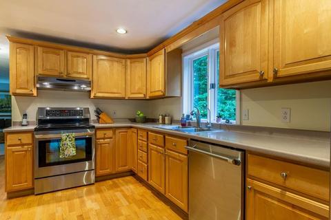 54 Searle St, Georgetown, MA 01833 photo 7