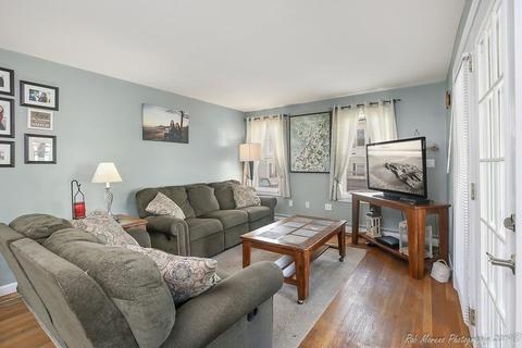 47 Warner St, Gloucester, MA 01930 photo 8