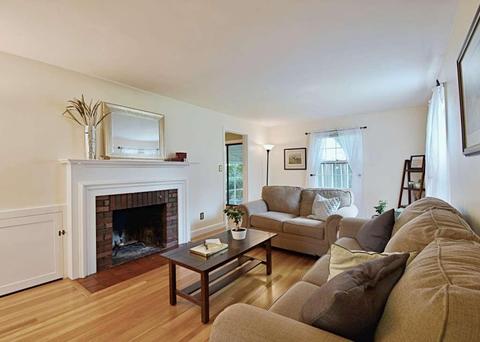 39 Saxon, Worcester, MA 01602 photo 4