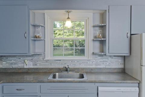 54 Wayside St, Springfield, MA 01118 photo 5