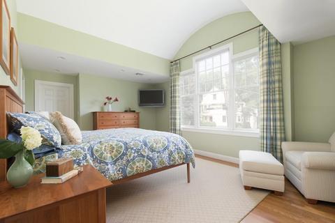 111 Crest Rd, Wellesley, MA 02482 photo 13