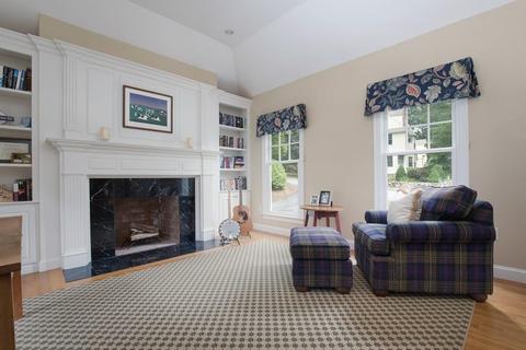 111 Crest Rd, Wellesley, MA 02482 photo 10