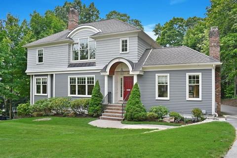 111 Crest Rd, Wellesley, MA 02482 photo 1