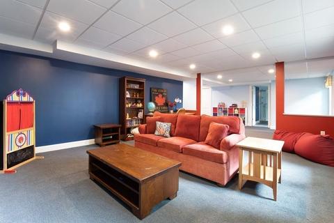 111 Crest Rd, Wellesley, MA 02482 photo 21