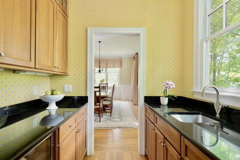 111 Crest Rd, Wellesley, MA 02482 photo 7