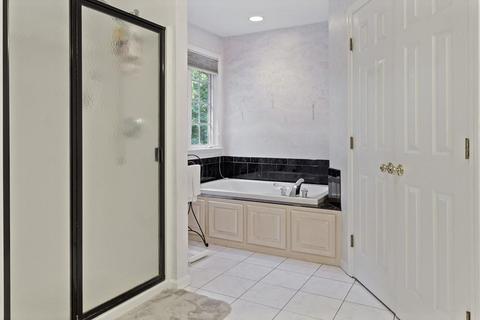 24 Overlook Dr E, Framingham, MA 01701 photo 21