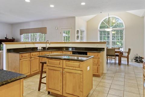 24 Overlook Dr E, Framingham, MA 01701 photo 13