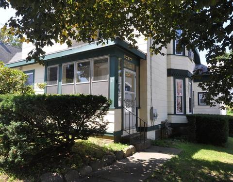27 Parker St, Maynard, MA 01754 photo 2