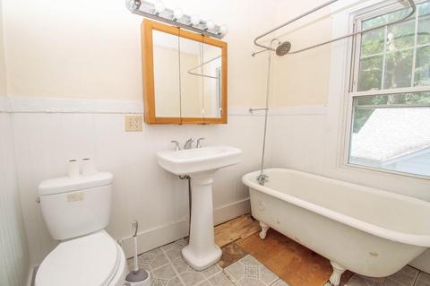 90 Marsden St, Springfield, MA 01109 photo 6