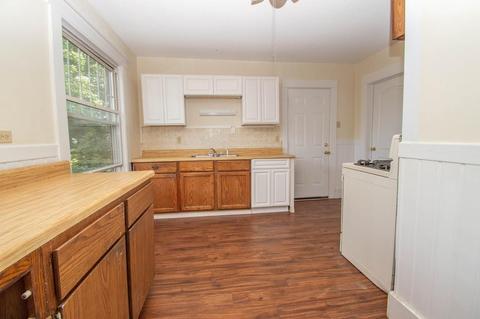 90 Marsden St, Springfield, MA 01109 photo 5