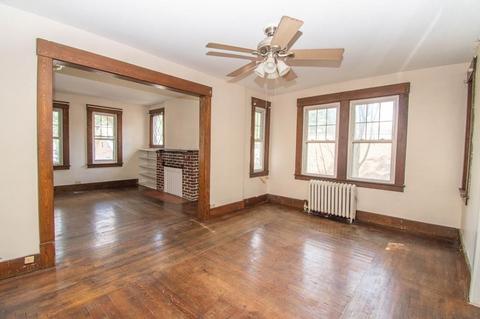90 Marsden St, Springfield, MA 01109 photo 9